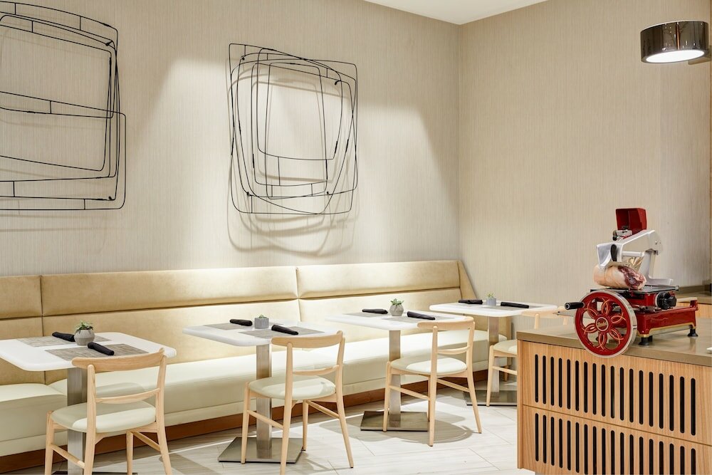 Фото Ac Hotel by Marriott Miami Aventura