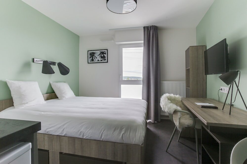 Фото All Suites Appart Hotel Massy Palaiseau