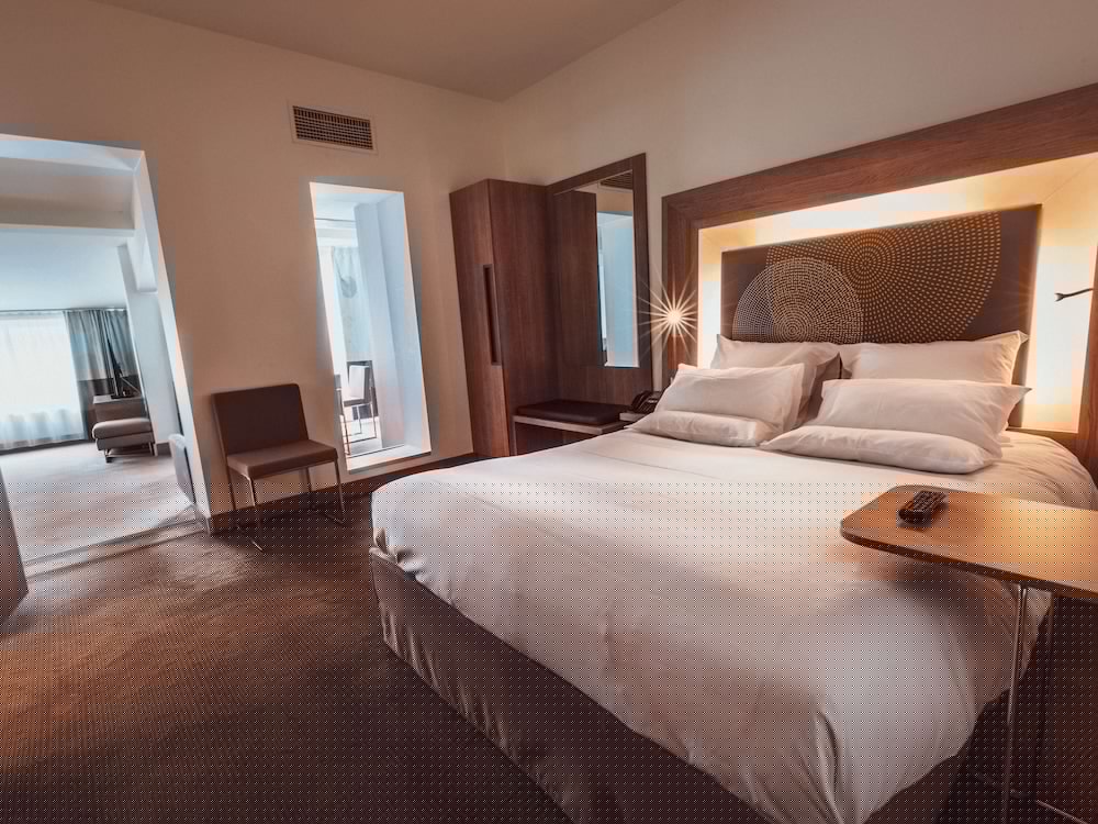 Фото Novotel Toulouse Centre Wilson