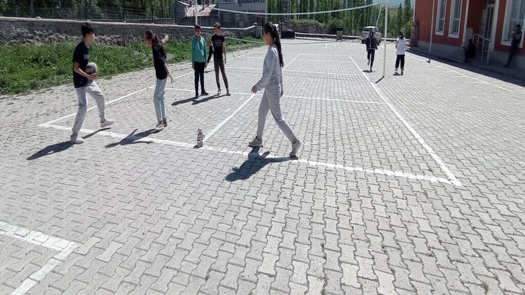 School Sekerli Middle School, Narman, photo