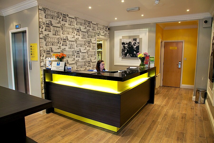 Фото Apartment Next to Victoria Station