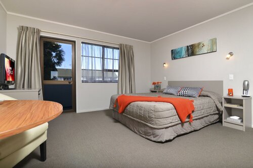 Гостиница Knightsbridge Court Motor Lodge в Бленхейме