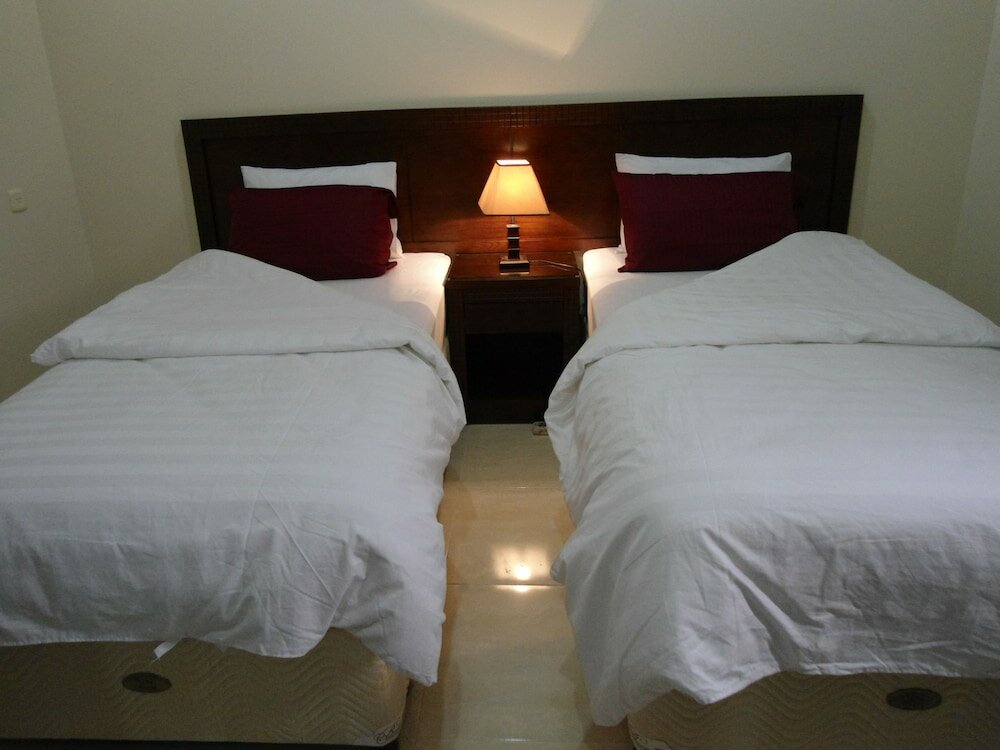 Фото Al Raha Hotel Suites