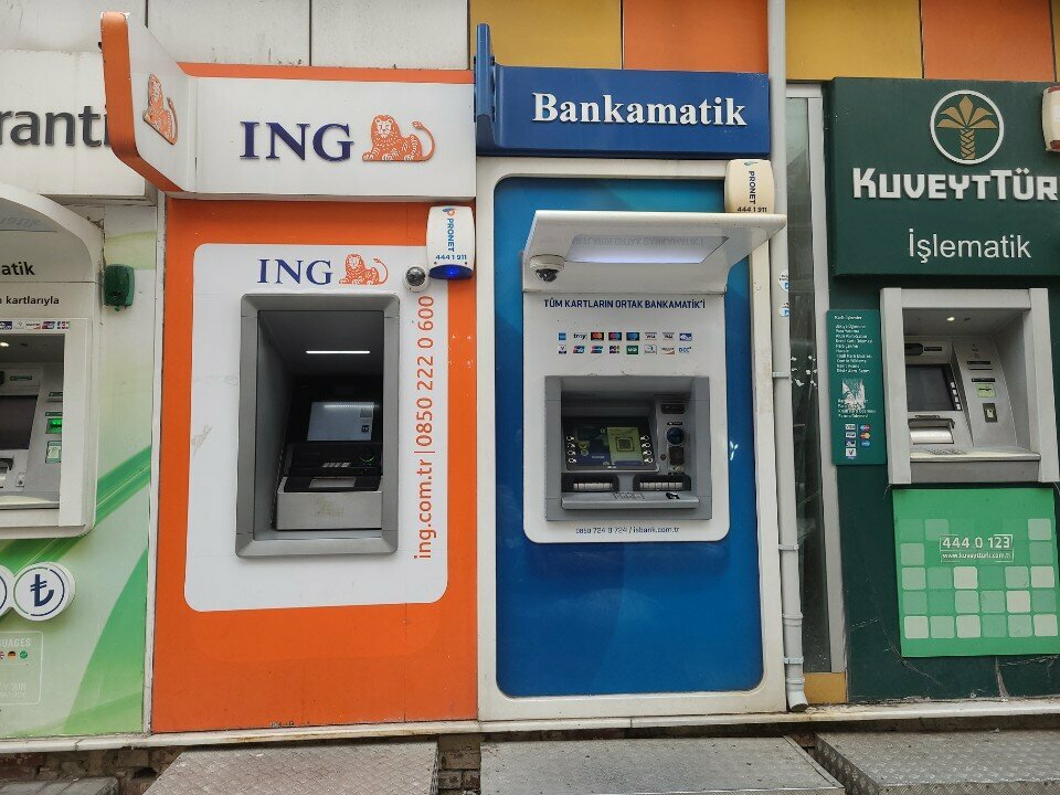 ATM Turkey Is Bank ATM, Istanbul, photo