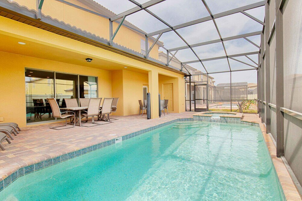 Фото Windsor At Westside № 8 - 8 Bed 6 Baths Villa