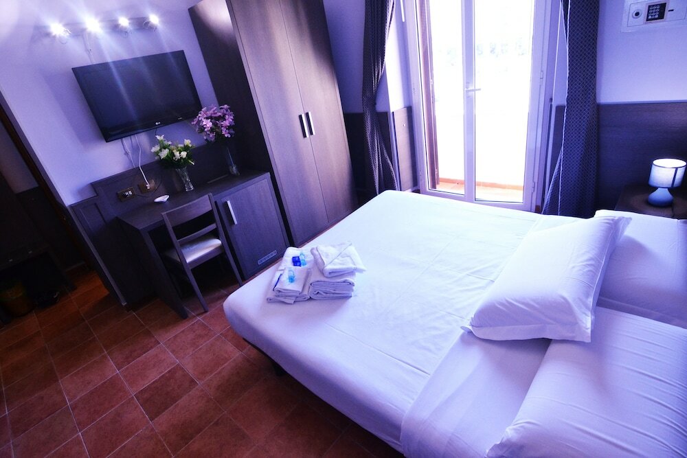 Фото Hotel Mirti