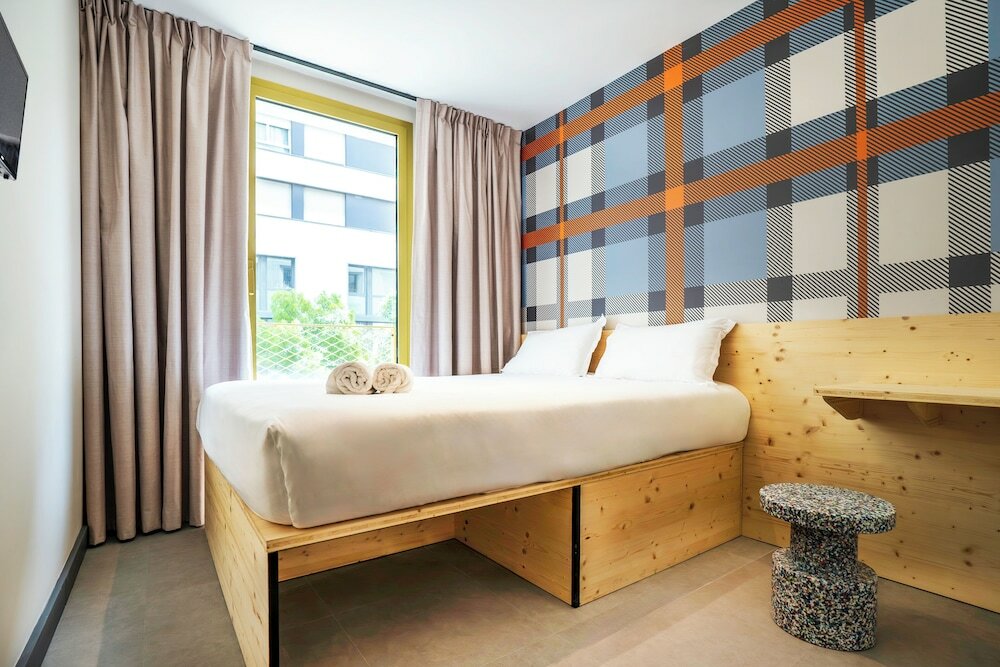 Фото EasyHotel Marseille Euromed