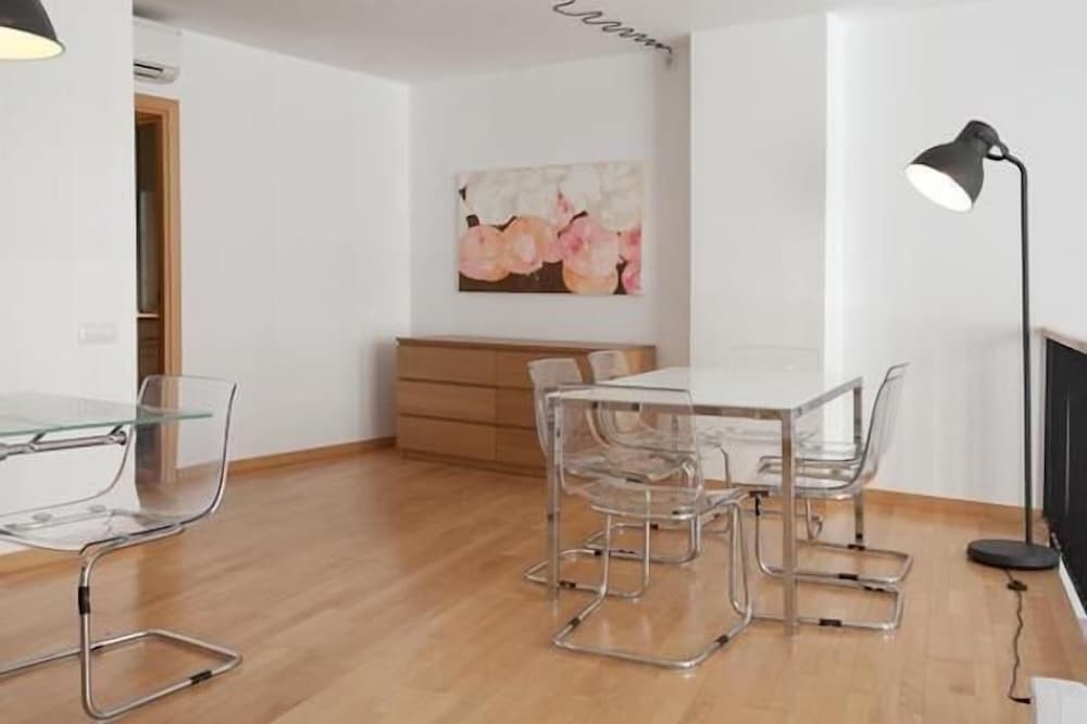 Фото Park Guell Apartments