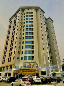 Гостиница La Falaise Bonapriso