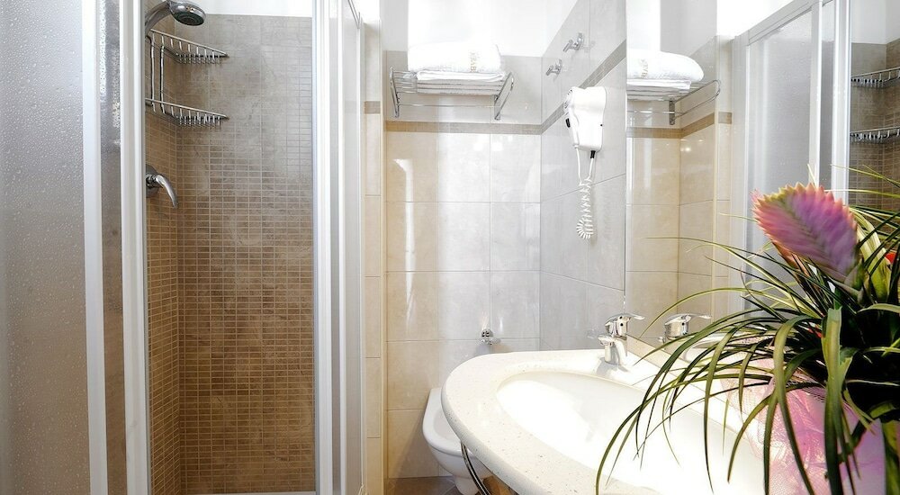 Фото Hotel Mirabel