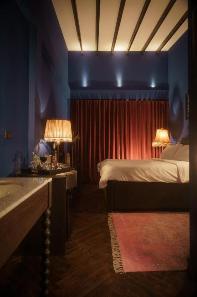 Фото Baan Tuk Din Hotel