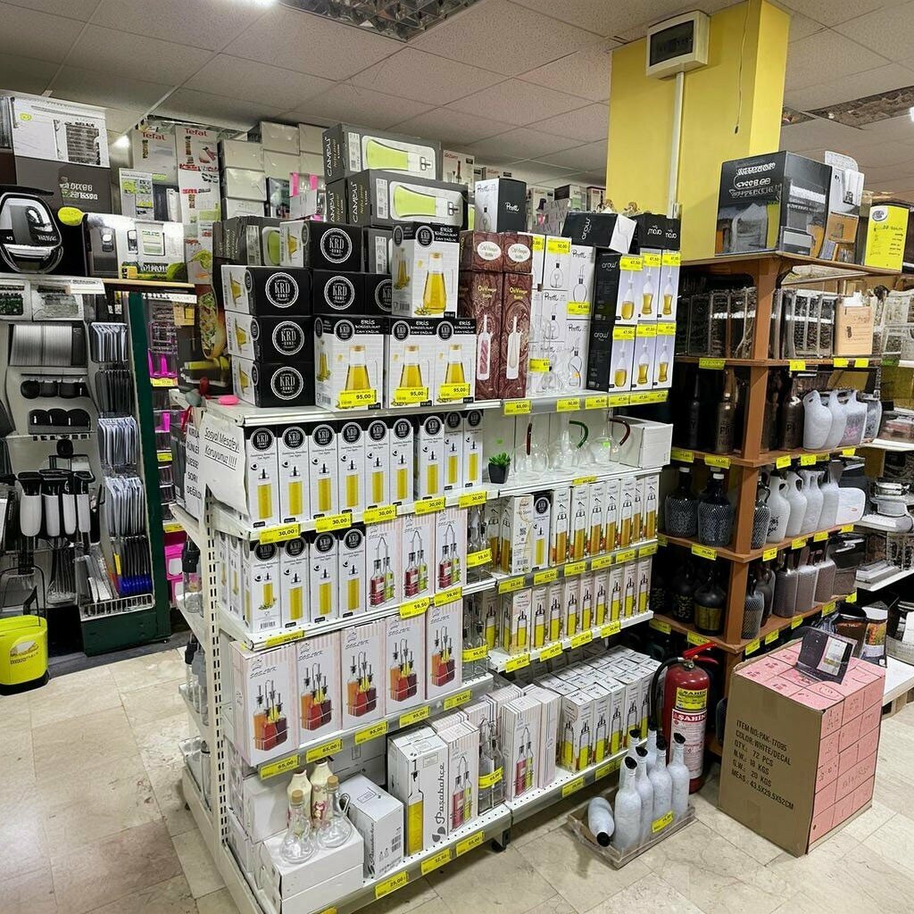 Shopping mall Bazaar Market, Akyazi, photo