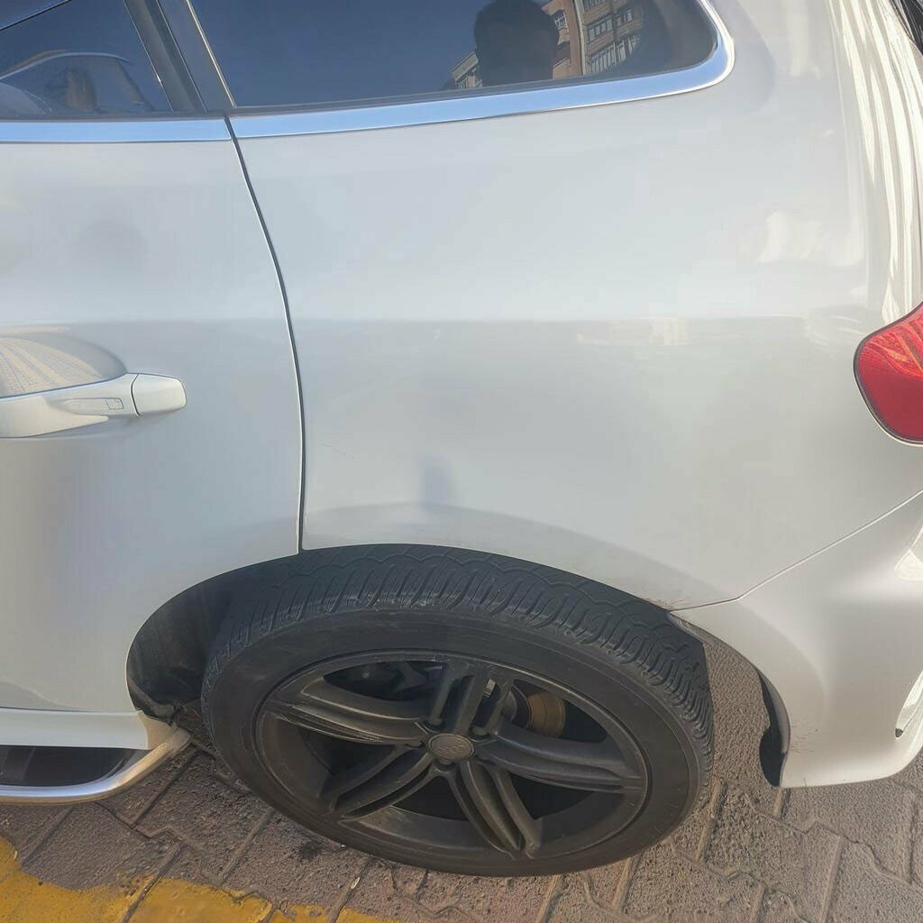 ورشة لتصليح السيارات Central Anatolia Automotive Mahmut Usta Paintless Dent and Hail Damage Repair Center ، قيصرية، صورة