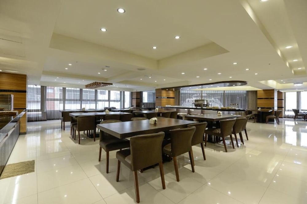 Фото Golden Pacific Hotel- Taichung