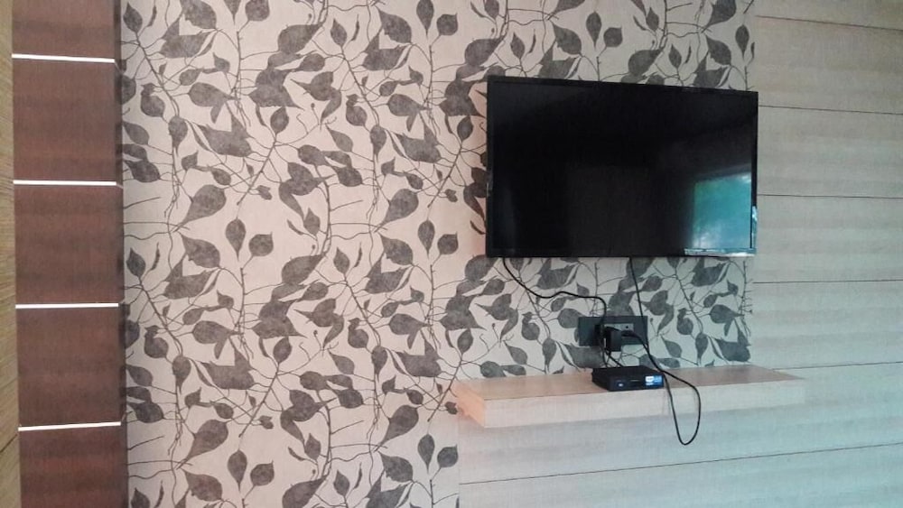 Фото Hotel Shreemoyee Inn