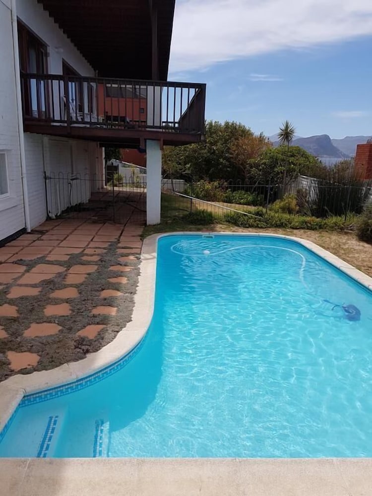 Фото Boulders Beach House