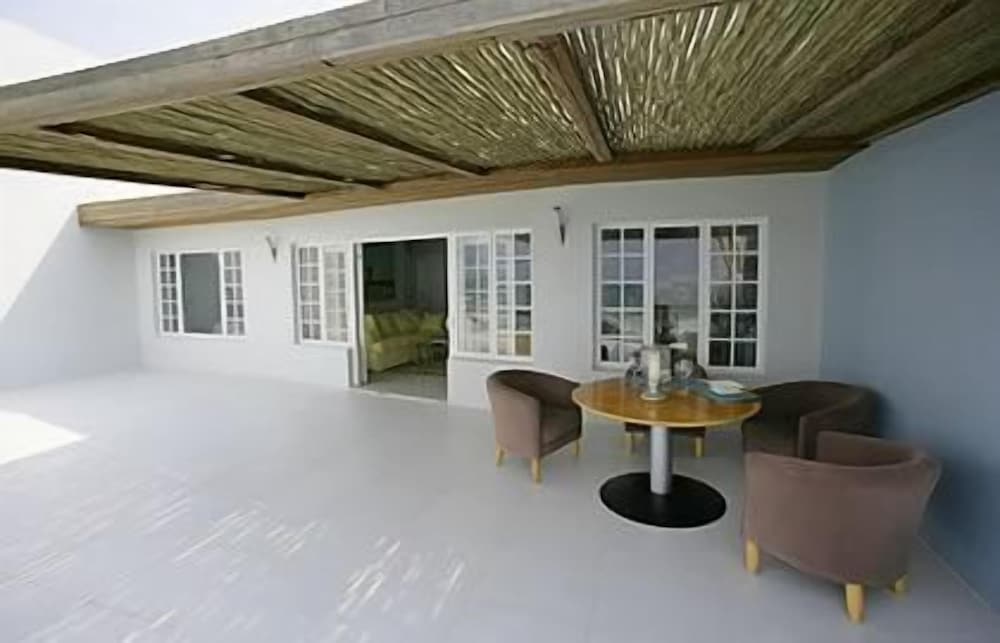 Фото Days At Sea Beach Lodge