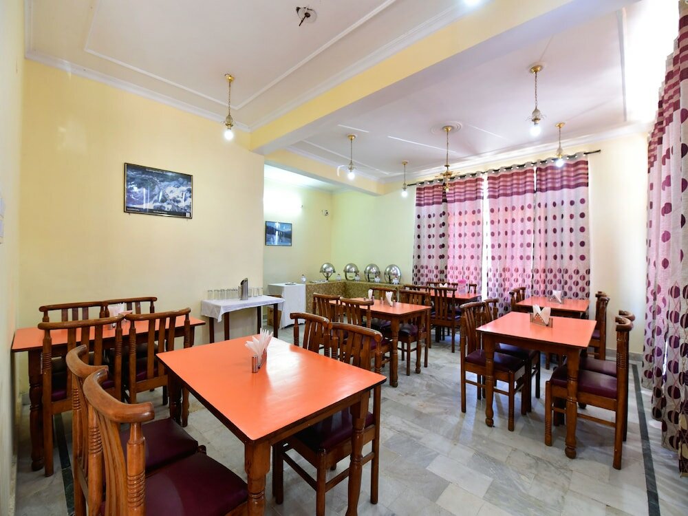 Фото Oyo 12506 Zara Resorts and Hotels