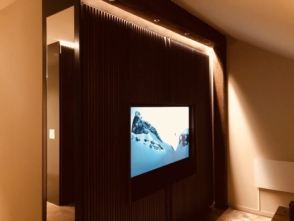 Фото Airhome Limmatquai River View Apartment