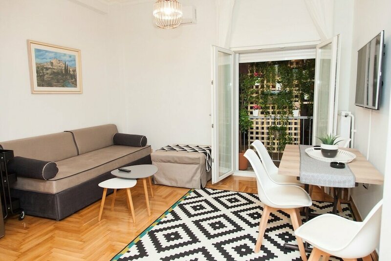 Апартаменты Adorable Kolonaki Apartment in Great Location в Афинах