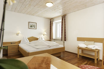 Фото Suitehotel Gampen