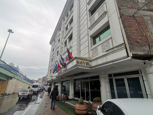 Гостиница Gumus Palace Hotel Gungoren в Бахчелиэвлере
