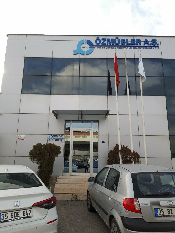 الجمع المنفصل للنفايات Ozmuslar Waste Management Sarnic Center ، إزمير، صورة