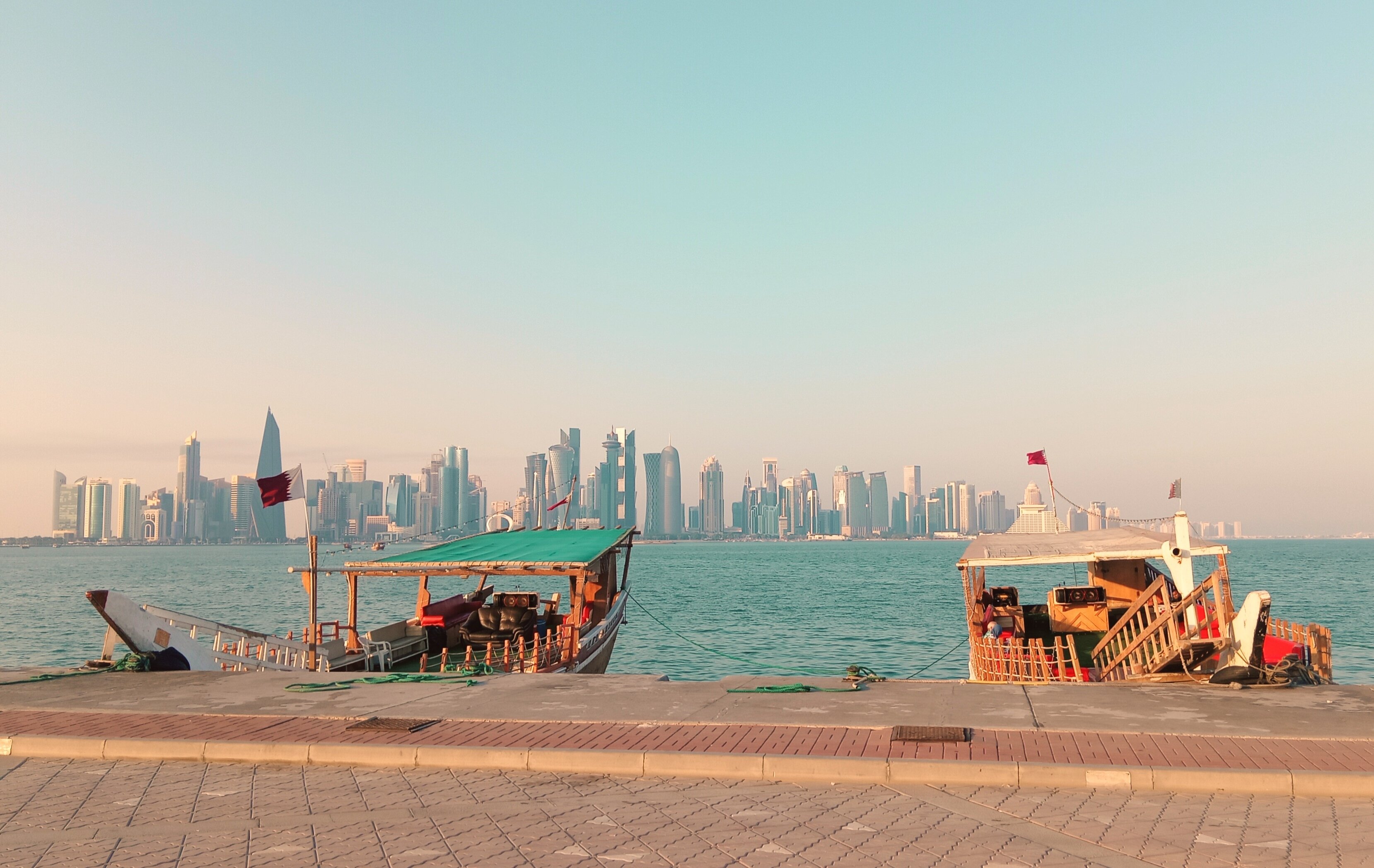 Фото Fuwairit Kite Beach Tapestry Collection by Hilton