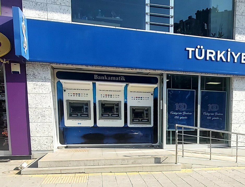 ATM Turkiye Is Bankasi, Adana, photo