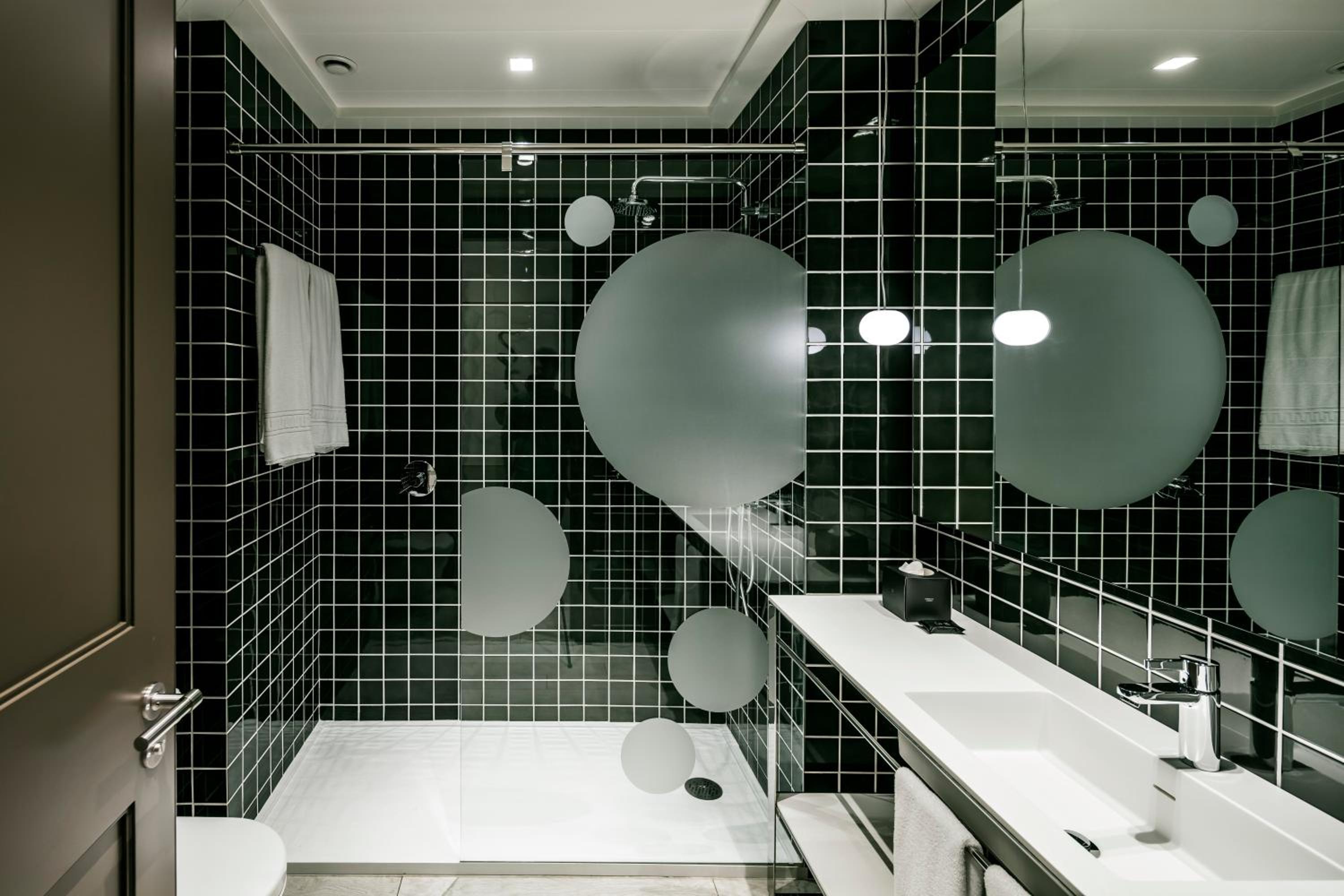 Фото Midtown Apartments