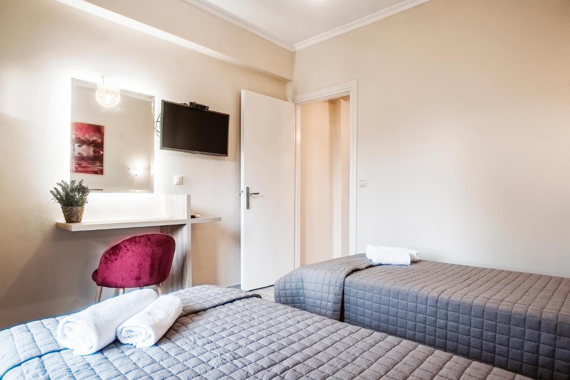 Фото Potamos Apartments