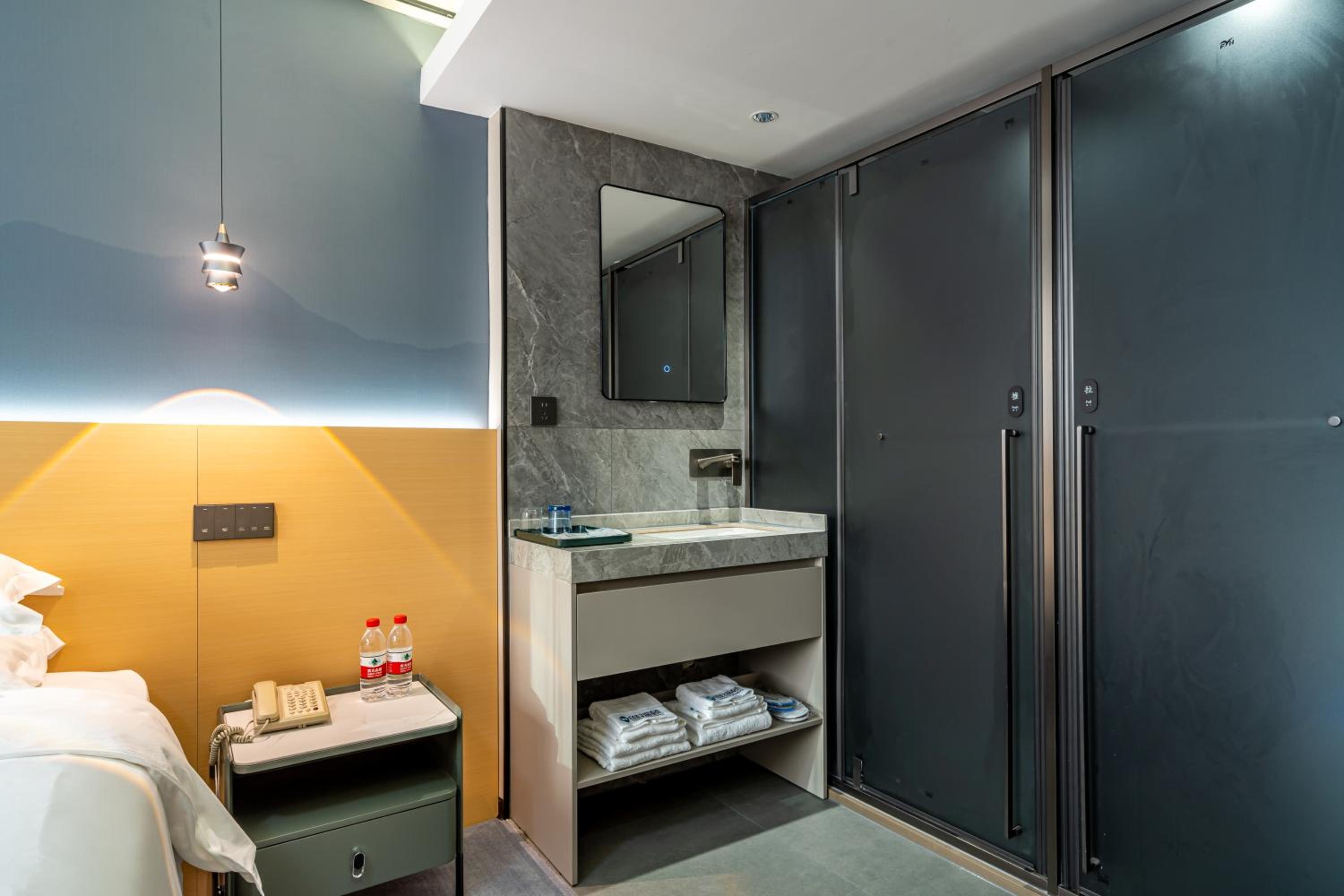 Фото Tokai Hotel