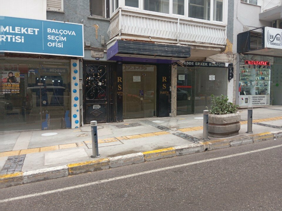 Perfume and cosmetics shop Prs Perfume, Izmir, photo