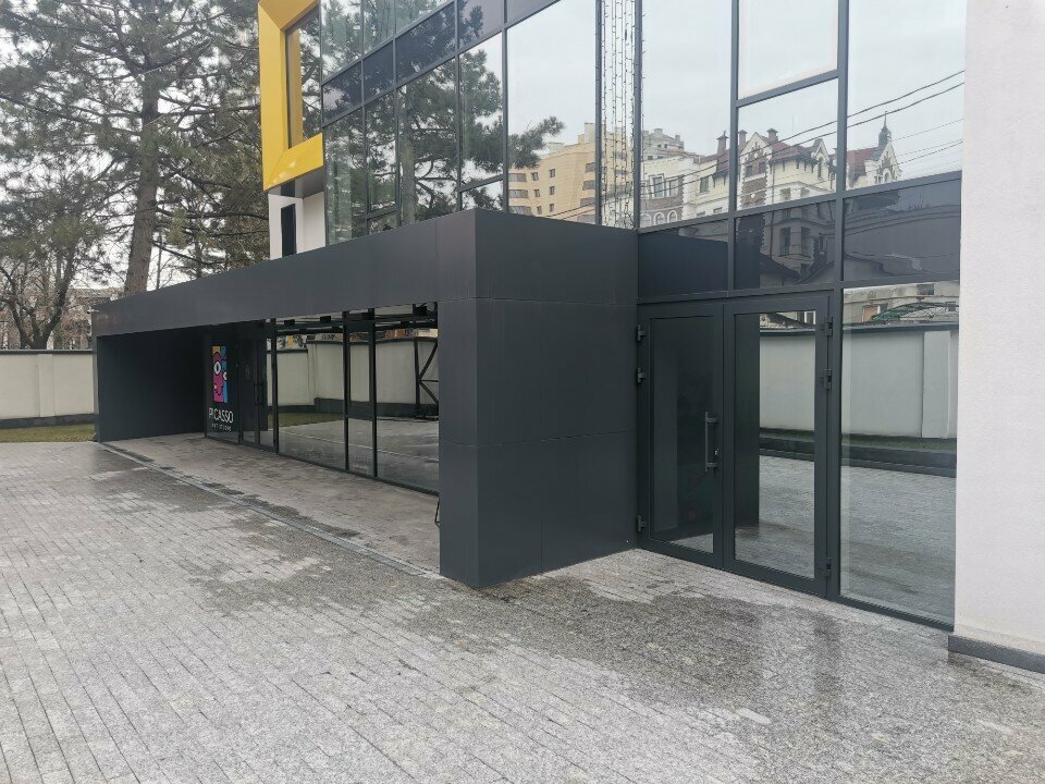 Художественный салон Iusty Art Gallery, Кишинев, фото