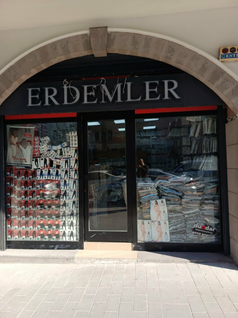 Магазин одежды Ferah Magazasi, Анкара, фото