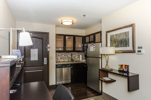 Гостиница Staybridge Suites Grand Forks, an Ihg Hotel