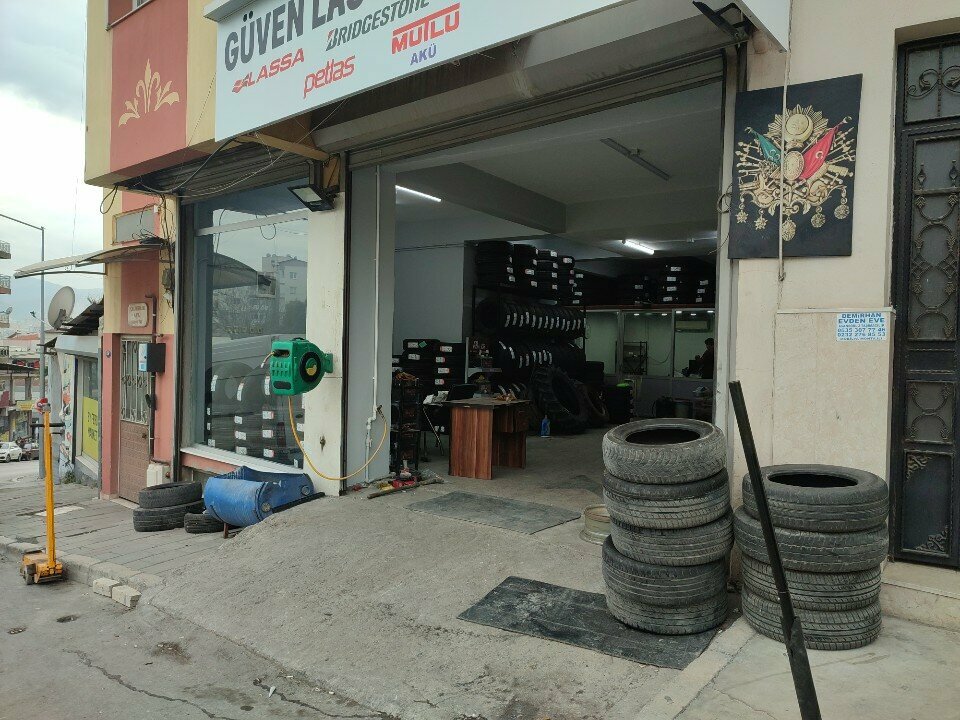 Tires and wheels Guven Tire Excavation, Izmir, photo