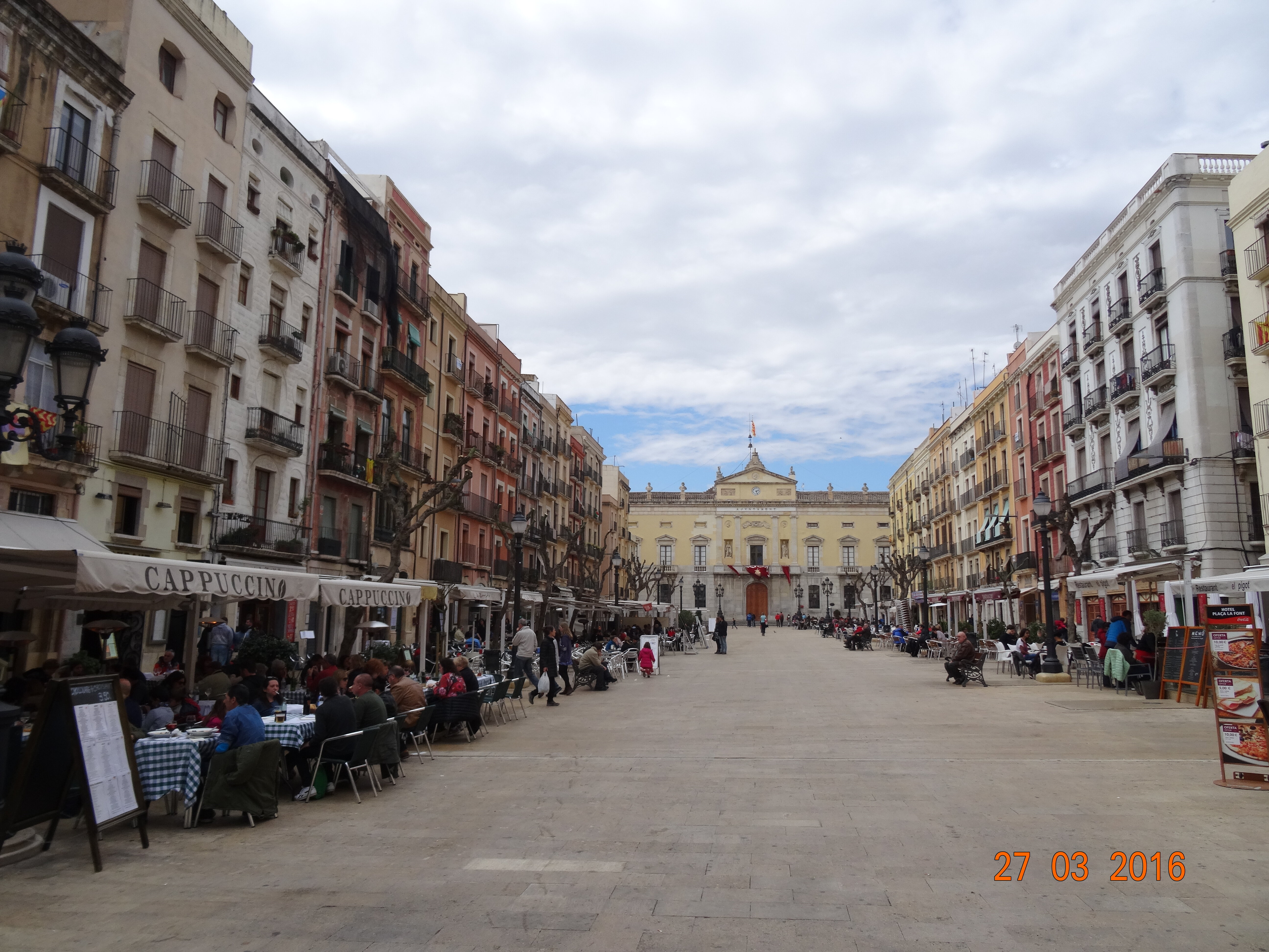 Фото Hostal Forum Tarragona