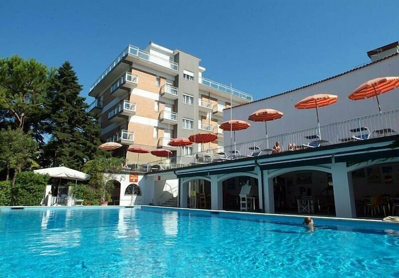 Гостиница Hotel Nautic B&b в Беллария – Иджеа-Марине