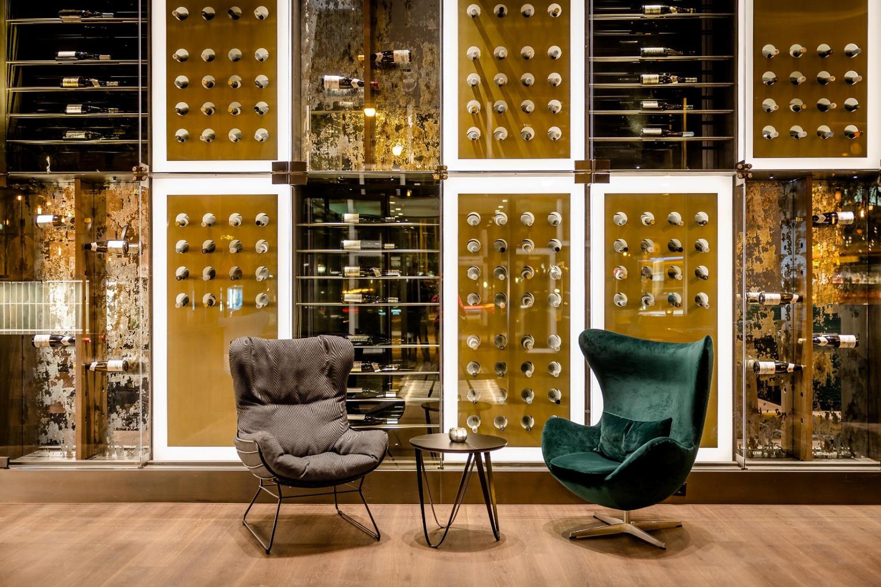 Фото Motel One Wiesbaden