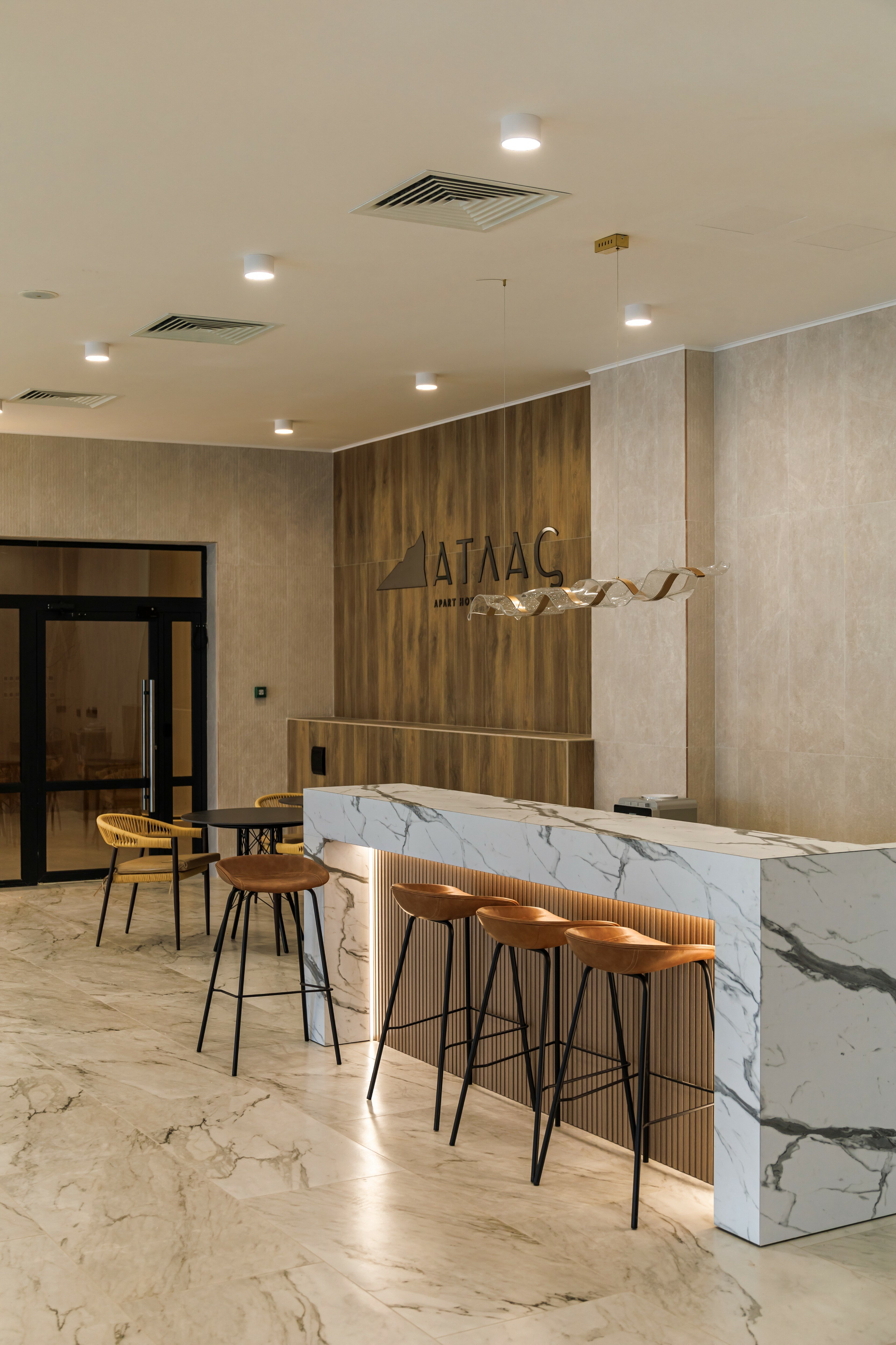 Фото Апарт-отель Атлас