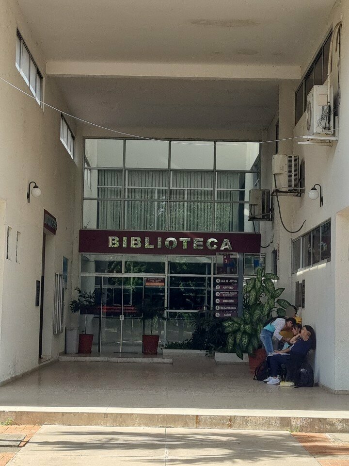 Library Biblioteca Veterinaria, Santa Cruz de la Sierra, photo