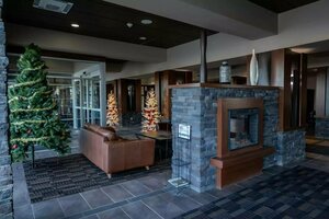 Гостиница Stonebridge Hotel Fort St. John