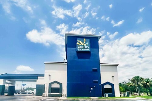 Гостиница Quality Suites Lake Charles Downtown в Лейк-Чарльзе
