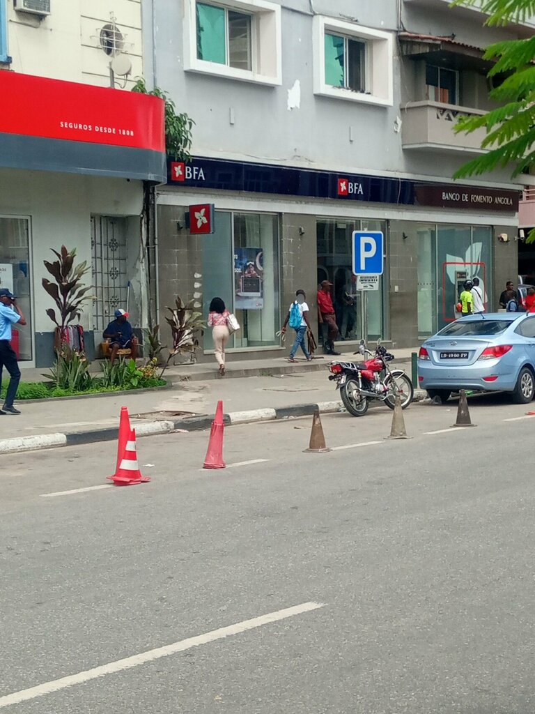 ATM Bfa, Loanda, photo