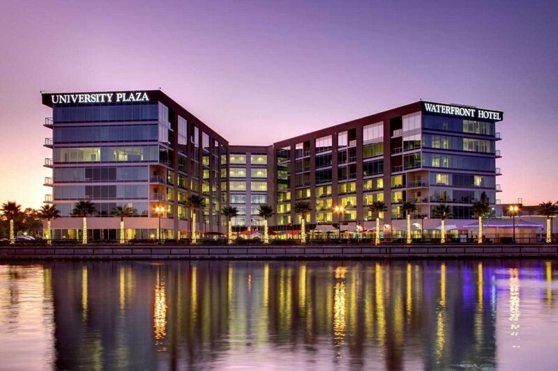 Гостиница University Plaza Waterfront Hotel в Стоктоне