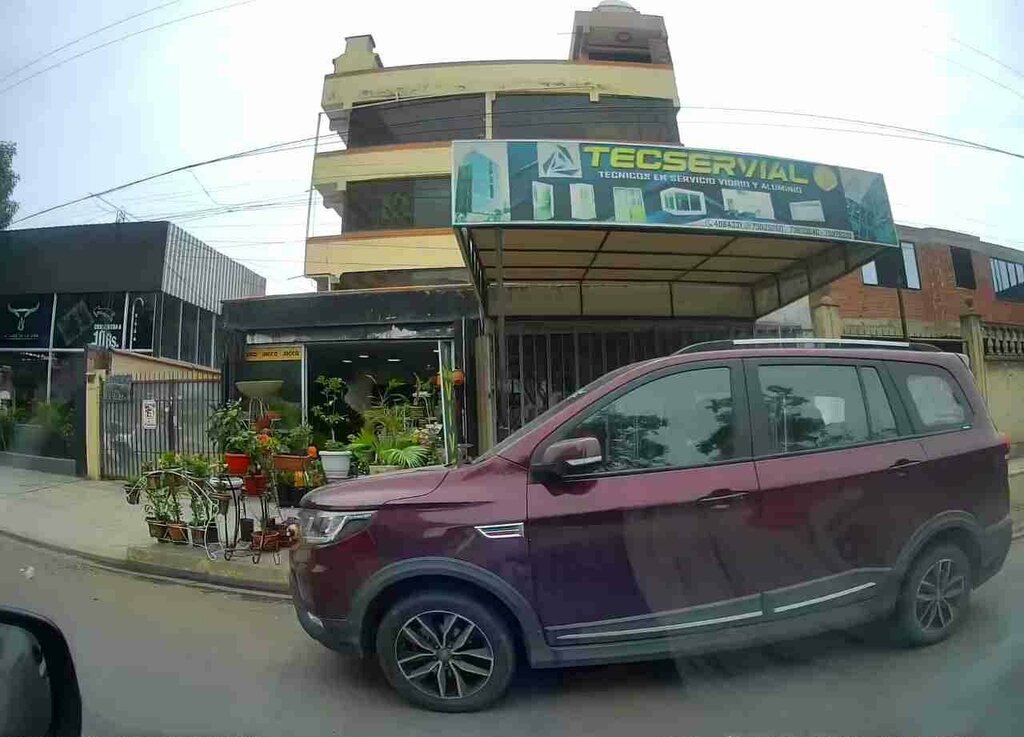 Glass workshop Tecservial, Cochabamba, photo