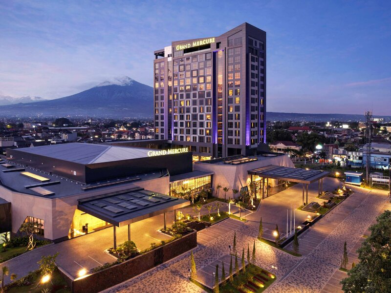 Гостиница Grand Mercure Malang Mirama в Маланге