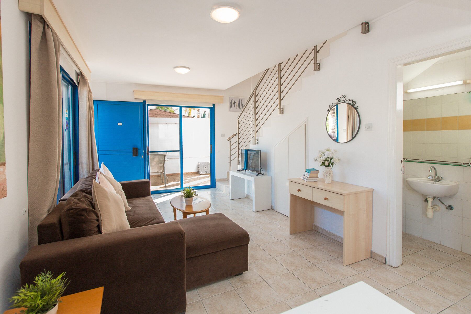 Фото Flouressia Gardens