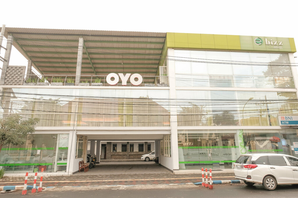 Hotel Ebizz Hotel, Jember, photo